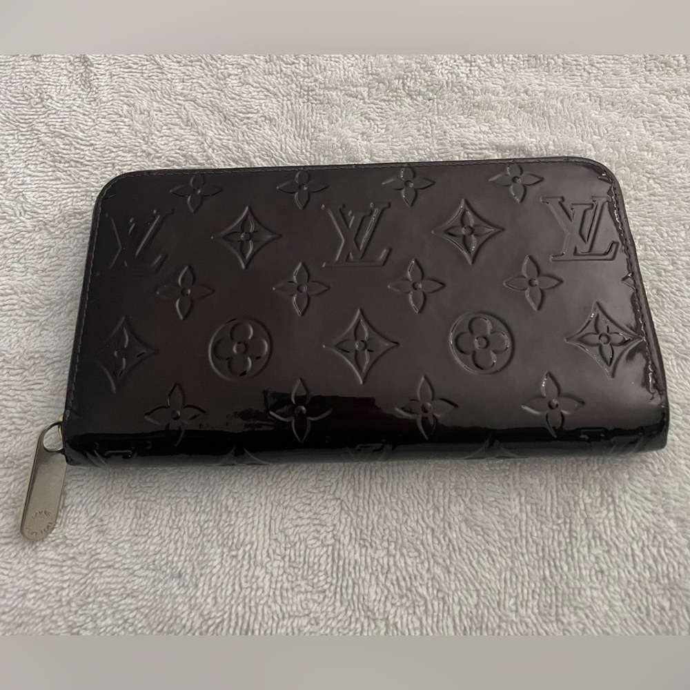 ❌SOLD❌🔥AUTHENTIC LOUIS VUITTON MONOGRAM ZIPPY WALLET 100% AUTHENTIC🔥